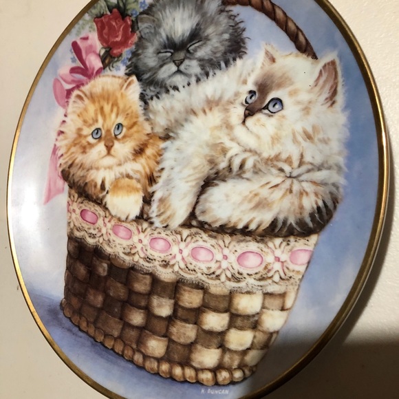 Three Little Kittens Collector Plate - Picture 4 of 5